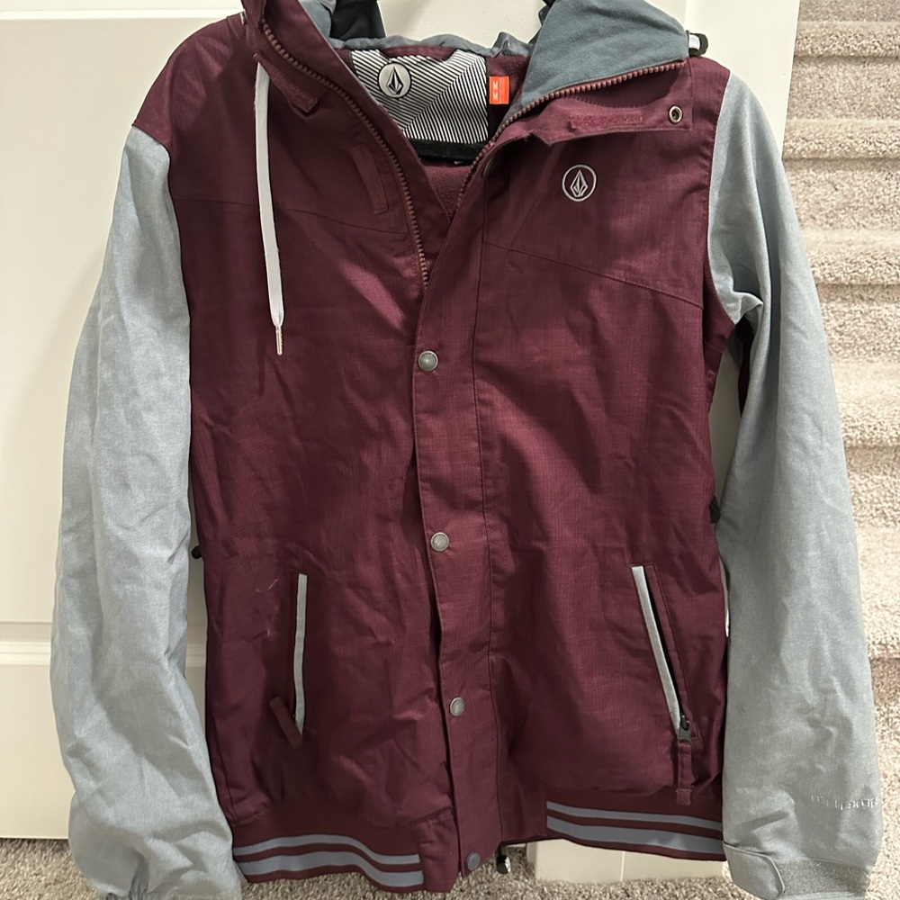 Women’s Volcom Jacket - Picture 7 of 8